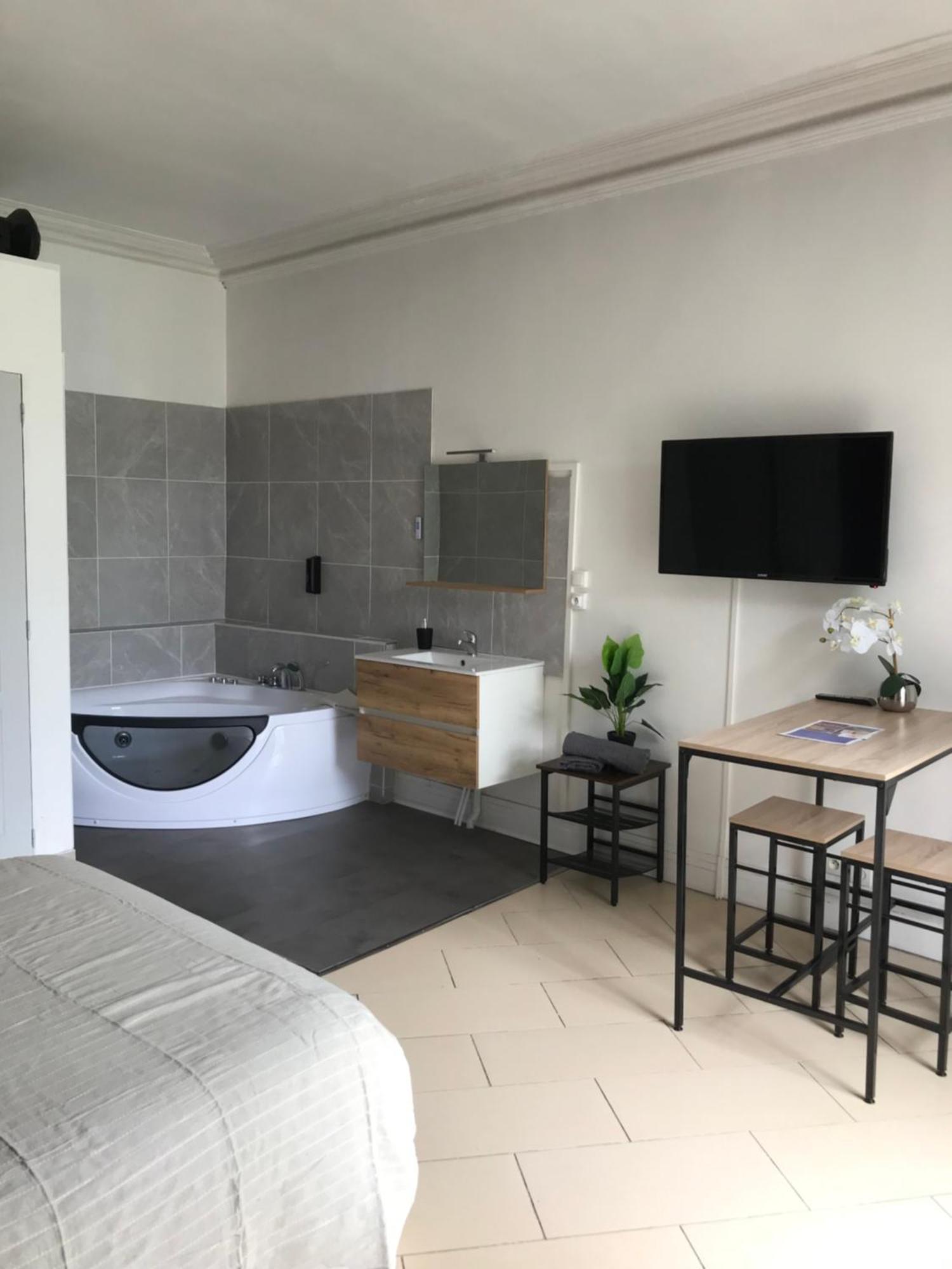 Apartament La Maison De Mathilde Alençon Zewnętrze zdjęcie